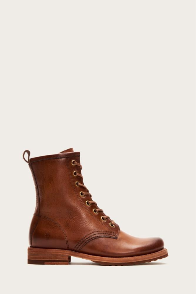 Frye Women VERONICA COMBAT CARAMEL/ANTIQUE PULL UP SHORT BOOT