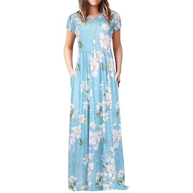 Robe Longue Maxi Décontractée pour Femmes à Manches Courtes, Ample, Unie, avec Poches, en Tissu Bleu Pâle, Présentant un Imprimé Floral avec des Fleurs Roses et Blanches. La Robe a une Encolure Ronde, des Manches Courtes, une Taille Haute Élastique, et une Coupe Ample Qui s'Étend Jusqu'au Sol. Elle Comprend Deux Poches Latérales et Est Conçue pour un Style Décontracté, Convient aux Conditions Estivales.