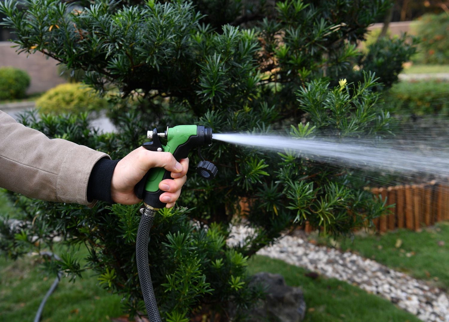 Expert Gardener Adjustable Rear Trigger Nozzle