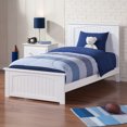 thumbnail image 1 of Lit Plateforme en Bois Nantucket Simple TG avec Pied de Lit Assorti, Blanc, 1 of 5