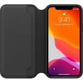thumbnail image 3 of Apple Étui en silicone (pour iPhone 11 Pro Max) - Noir, 3 of 4