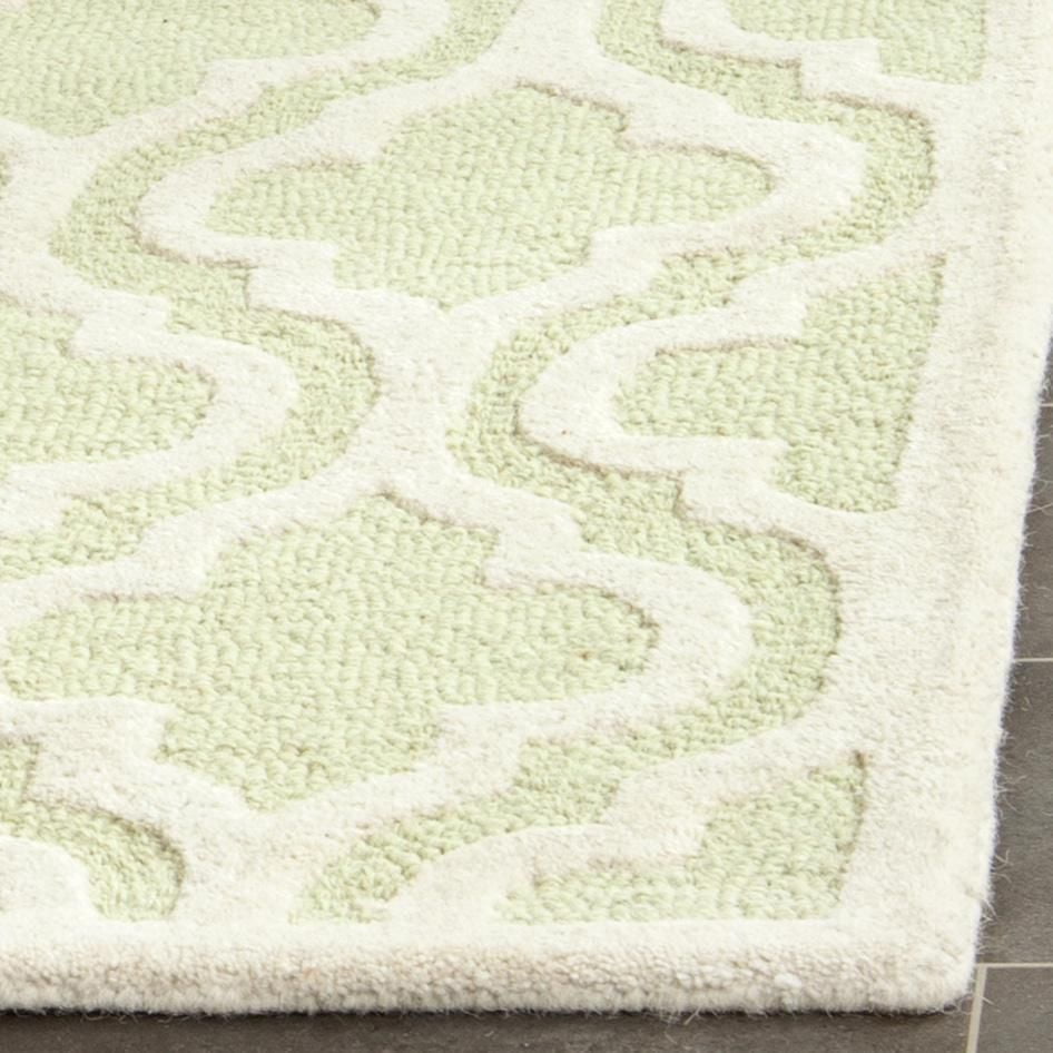 Safavieh Cambridge Kirsten Geometric Area Rug