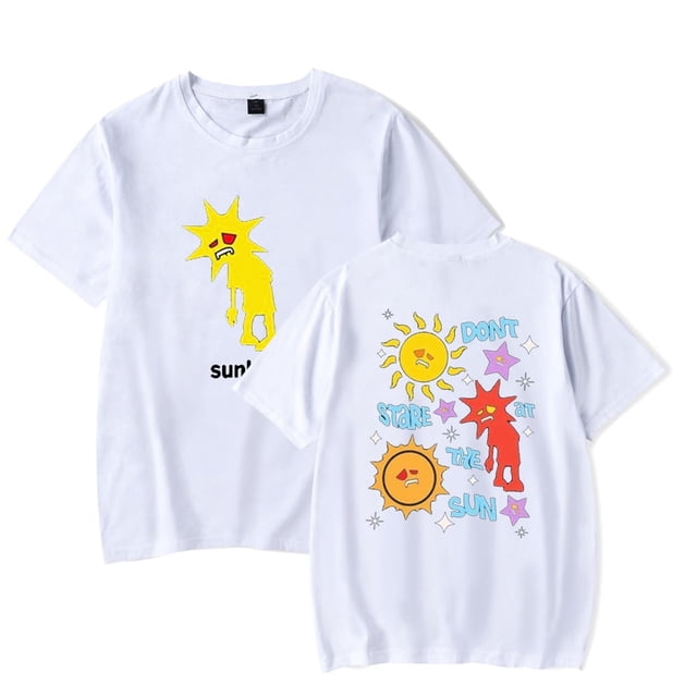 T-shirt Dominic Fike don't Forget About Me Sunburn Tour Merch Print Unisexe Mode Décontractée à Manches Courtes. Ce T-shirt Blanc Présente un design Graphique vibrant à l'Avant et à l'Arrière avec des illustrations Ludiques de Soleil et du Texte, Incluant « don't Stare at the sun. » Fabriqué en polyester 100 %, Offre une Coupe Décontractée et des Manches Courtes, Convient aux Hommes et aux Femmes. Idéal pour une Tenue Décontractée et à Agencer avec des jeans Ou des shorts.