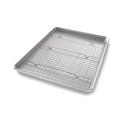 thumbnail image 1 of USA Pan Ensemble de Plaque à Demi-Plat Antiadhésive et Grille, 13 Pouces x 18 Pouces, 1 of 6
