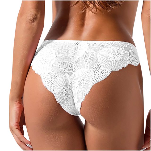 Culottes pour Femmes Aguichant et Mignonnes à Nœud, en Crochet, en Dentelle Intégrale, style Taille Basse, Montrées en Dentelle Blanche avec des Motifs Floraux Complexes. la Vue Arrière Met en Valeur le Délicat Tissu en Dentelle au Crochet et le Détail Nœud, Offrant un style Féminin et Aguichant. Convient aux Tenues Décontractées Ou aux occasions Intimes.
