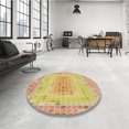 thumbnail image 4 of Ahgly Tapis Rond Lavable en Machine Intérieur Transitionnel Chrome Or Jaune, 3 Pieds Rond, 4 of 7