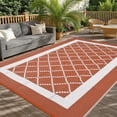 thumbnail image 4 of Tapis d'Extérieur Réversible Imperméable 9 X 12 Pi – Tapis Moderne en Paille Plastique Terre Cuite Orange/blanc, Résistant aux UV, Facile à Nettoyer, Pliable, avec 4 Piquets et Sac Portable – Norme US, 4 of 8