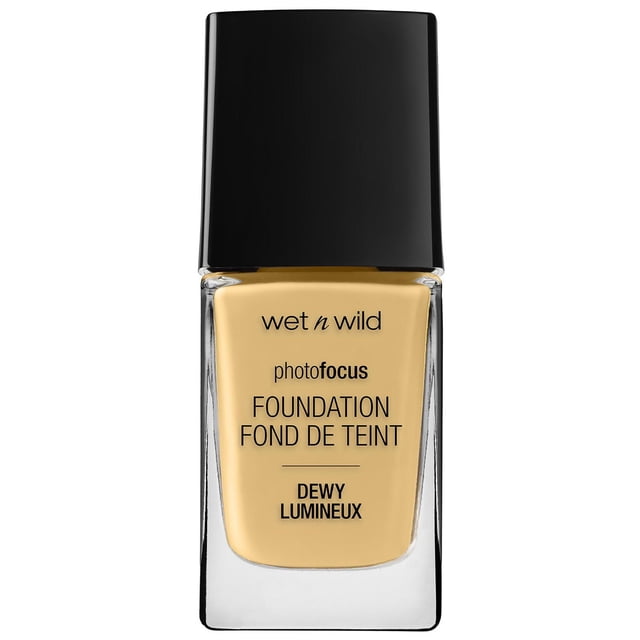 WetNWild Fond de Teint PF Rosé dans une Bouteille en Verre Rectangulaire Transparente avec Bouchon Noir, Photo Focus Fond de Teint Rosé Lumineux Étiqueté en beige Doré, Fond de Teint Liquide pour le Visage avec une Finition Lumineuse, Convient pour Créer un Teint Éclatant.
