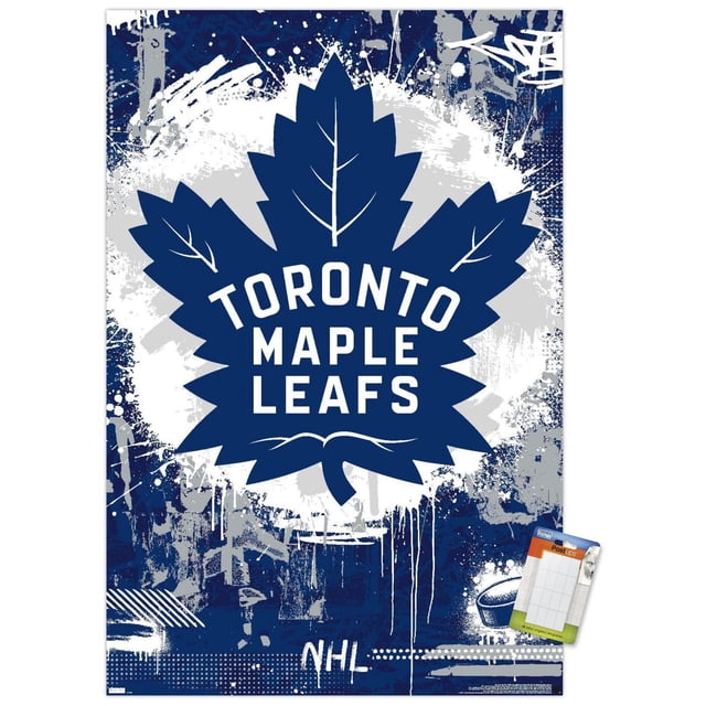 LNH Toronto Maple Leafs' Maple Leafs de Toronto - Affiche Murale Logo Maximaliste 23, 22,375 Pouces x 34 Pouces, Présente une Grande Feuille d'Érable Bleue avec des Veines Blanches et un Texte Blanc Audacieux « Centré sur un Fond Style Graffiti avec des Éclaboussures de Peinture Bleues, Blanches et Grises, Imprimé sur Papier Lustré avec Supports Adhésifs Inclus, Convient pour Décorer des Chambres, des Bureaux Ou des Résidences Étudiantes.