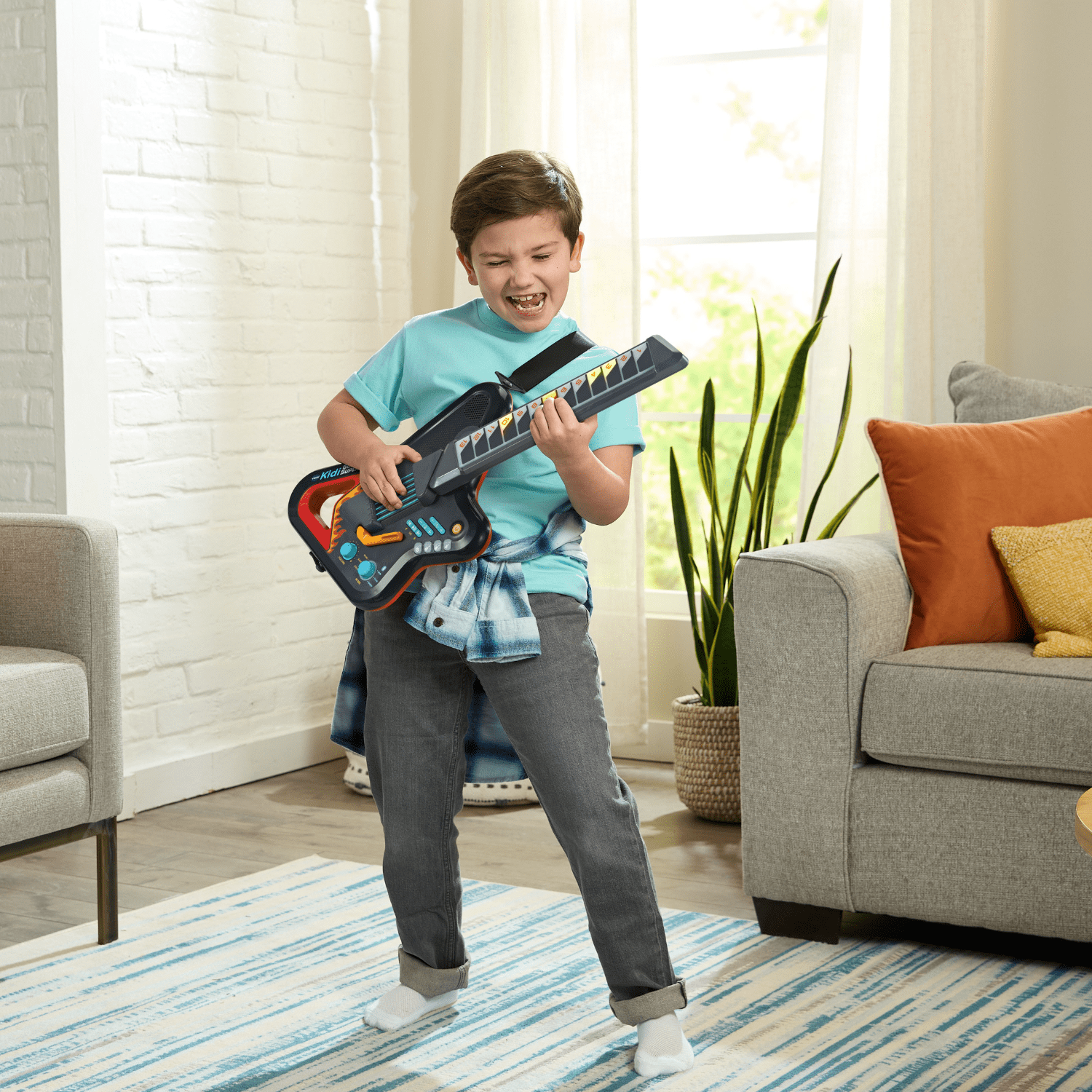 VTech Kidi Guitare Superstar pour créer de la musique, former un groupe, jouer à des jeux et plus encore pour les enfants - Version Française, 5+ Ans