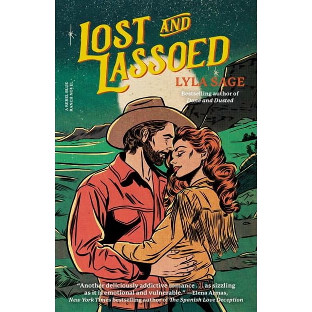Lost and Lassoed : une Couverture de Roman de Ranch Bleu Rebelle Mettant en Vedette un couple Illustré s'Embrassant dans un Paysage western, l'Homme à la Chemise Rouge et au Chapeau de cowboy, la Femme à la Veste Beige à Franges, Près des Collines Vertes et des Montagnes Rocheuses sous un Ciel Nocturne Étoilé.