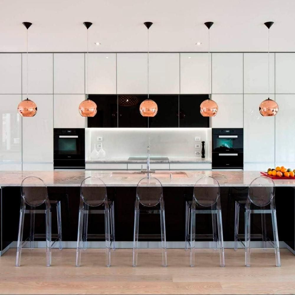 Ensemble de 6 tabourets de comptoir en plastique transparent de la collection Heavenly