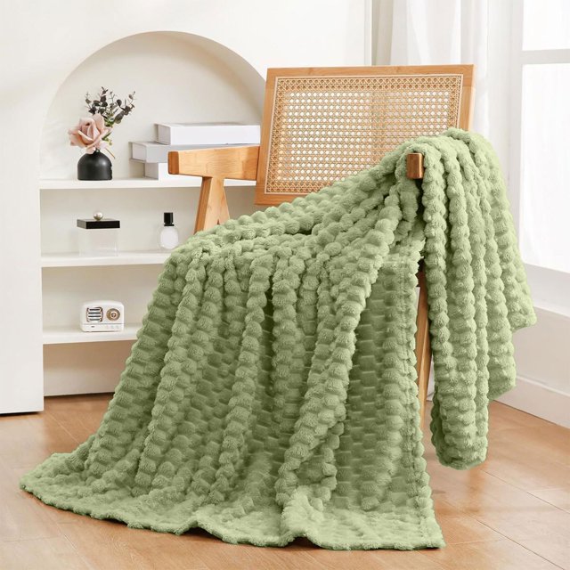 Cagogo Fleece Blanket, Soft Flannel Blanket for AdultsKids, Extra Thick .10lb Heavy Weight Blanket, Warm Cozy Blanket for Bed Couch Sofa Office Napping
