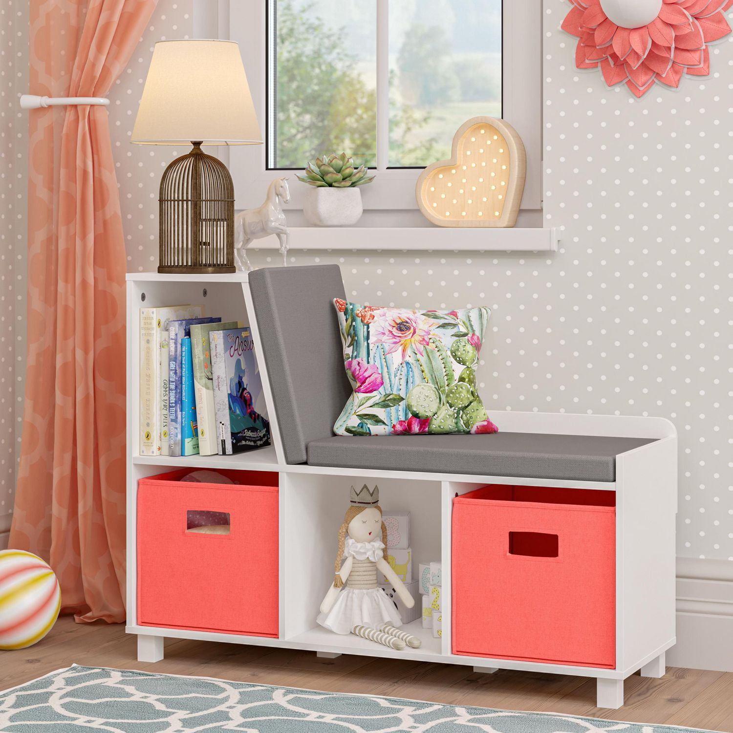 Collection Book Nook Maison RiverRidge® Banc de rangement blanc avec casiers pour enfant