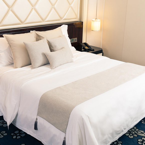 Yokqexz Bed Runners for Queen Size Bed, Orange Decorative Bedding Scarf Queen Bed Scarves and Pillowcases Double Sided Dual Purpose Bed End Towel for Hotels Homes(Beige,30 * 50cm(Pillow case))