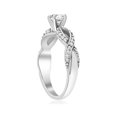 thumbnail image 2 of Bague Croisée Infinie en Diamant 5/8 ct, Or Blanc 14K, 2 of 3