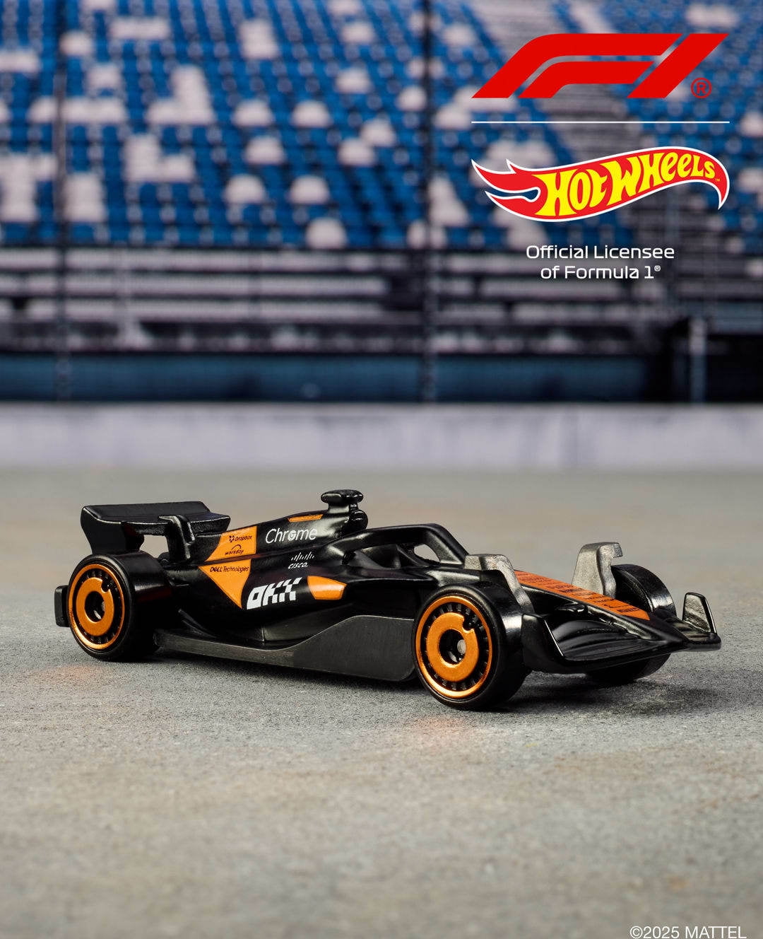 Hot Wheels Bundle -Formula 1 Sprint Race Circuit Track Set with 3 Die-Cast Toy Cars & Set of 5 Formula 1-Themed 1:64 Scale Die-Cast Toy Cars