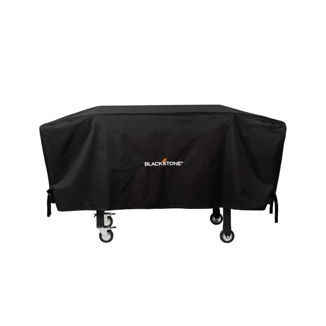 Blackstone Housse de Plaque de Cuisson en polyester Robuste de 36′′ en Noir, Vue Orientée vers l'Avant Couvrant une Plaque avec Roues Pivotantes Visibles, Fabriquée en Toile de polyester 600D avec Coins Renforcés et Boucles Résistantes aux Impacts pour la Fixer en place, Idéale pour Protéger les Grils de BBQ Extérieurs.