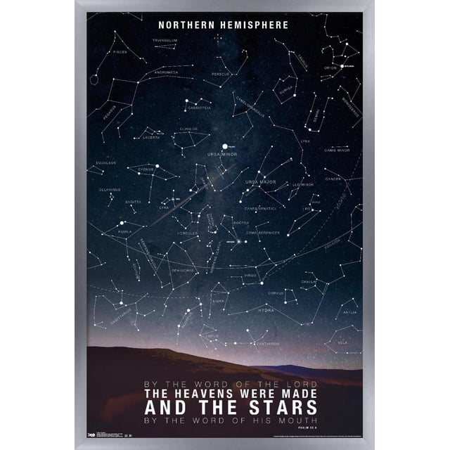 Affiche Murale The Stars, 22,375 Pouces x 34 Pouces, Affiche une Carte Étoilée Multicolore de l'Hémisphère Nord avec des constellations Étiquetées Incluant Ursa Major, Orion et Cassiopée sur un Ciel Nocturne Bleu Foncé au-Dessus d'Une silhouette de Montagne, Présentant la Citation du Psaume 33:6 « par la Parole du Seigneur les Cieux Ont Été Faits et les Étoiles par la Parole de Sa Bouche » en Texte Blanc au Bas, Idéale pour la Déco Murale de la Maison Ou du Bureau.
