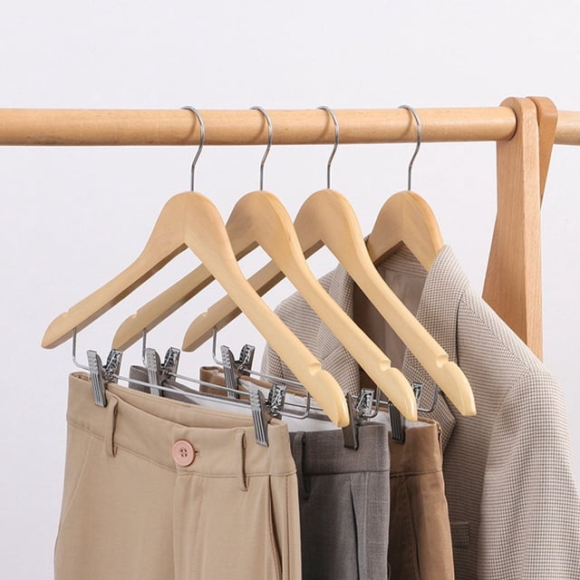 Cintres en Bois Naturel Solides Robustes et Durables pour l'Organisation de la Garde-Robe