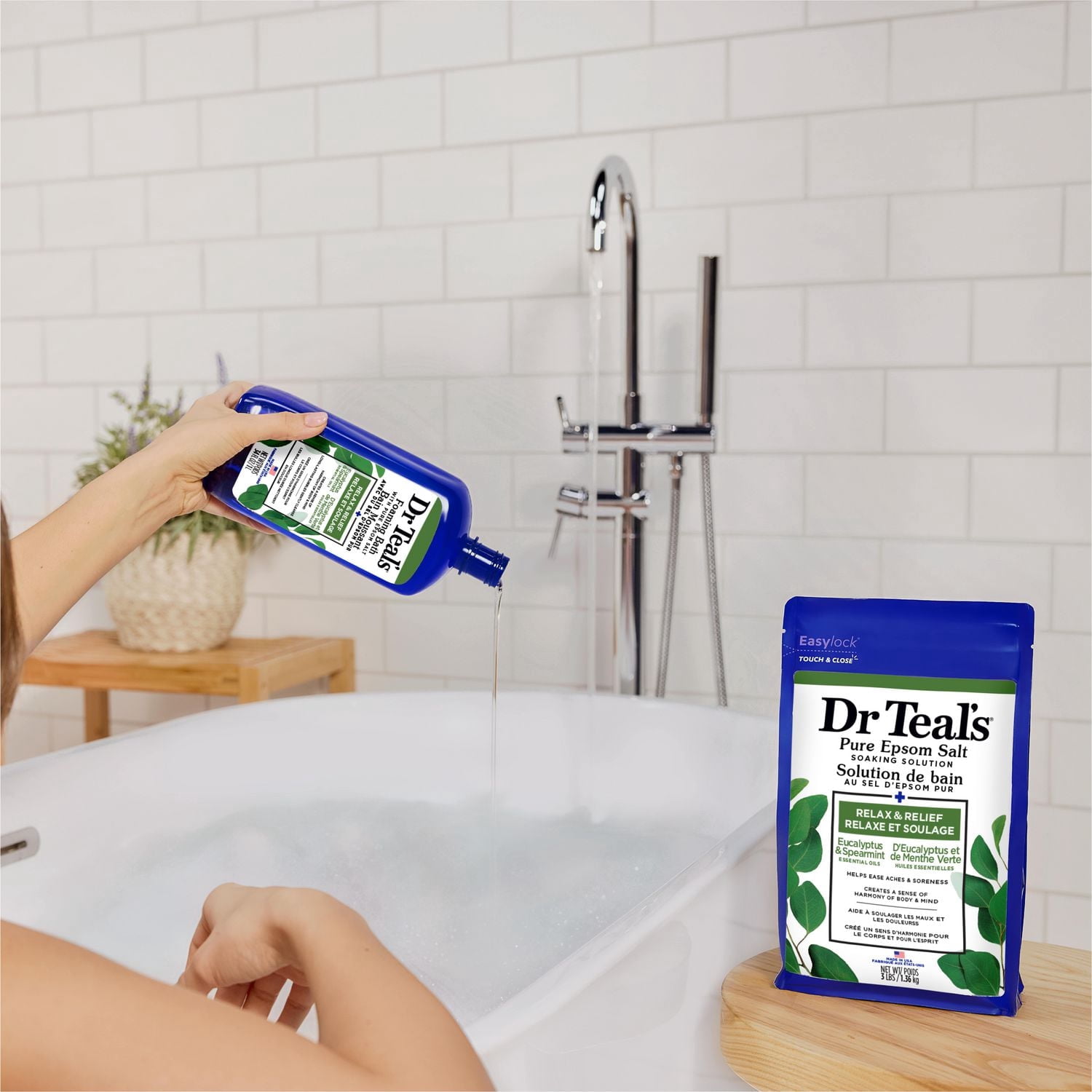 Dr Teal's Solution de bain au sel d'epsom pur, Relaxe et Soulage d'Eucalyptus et de Menthe Verte Huiles Essentielles, 1.36kg