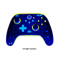 thumbnail image 3 of Manette sans fil PowerA pour Xbox Series X|S - PAC-MAN SE, 3 of 5
