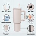 thumbnail image 1 of Gobelet en Acier Inoxydable de 40 oz avec Couvercle à Paille – Rétention Chaude et Froide de 24+ Heures, Conception Étanche au Quart de Tour, Compatible avec Porte-Gobelet – Beige Doux, 1 of 10
