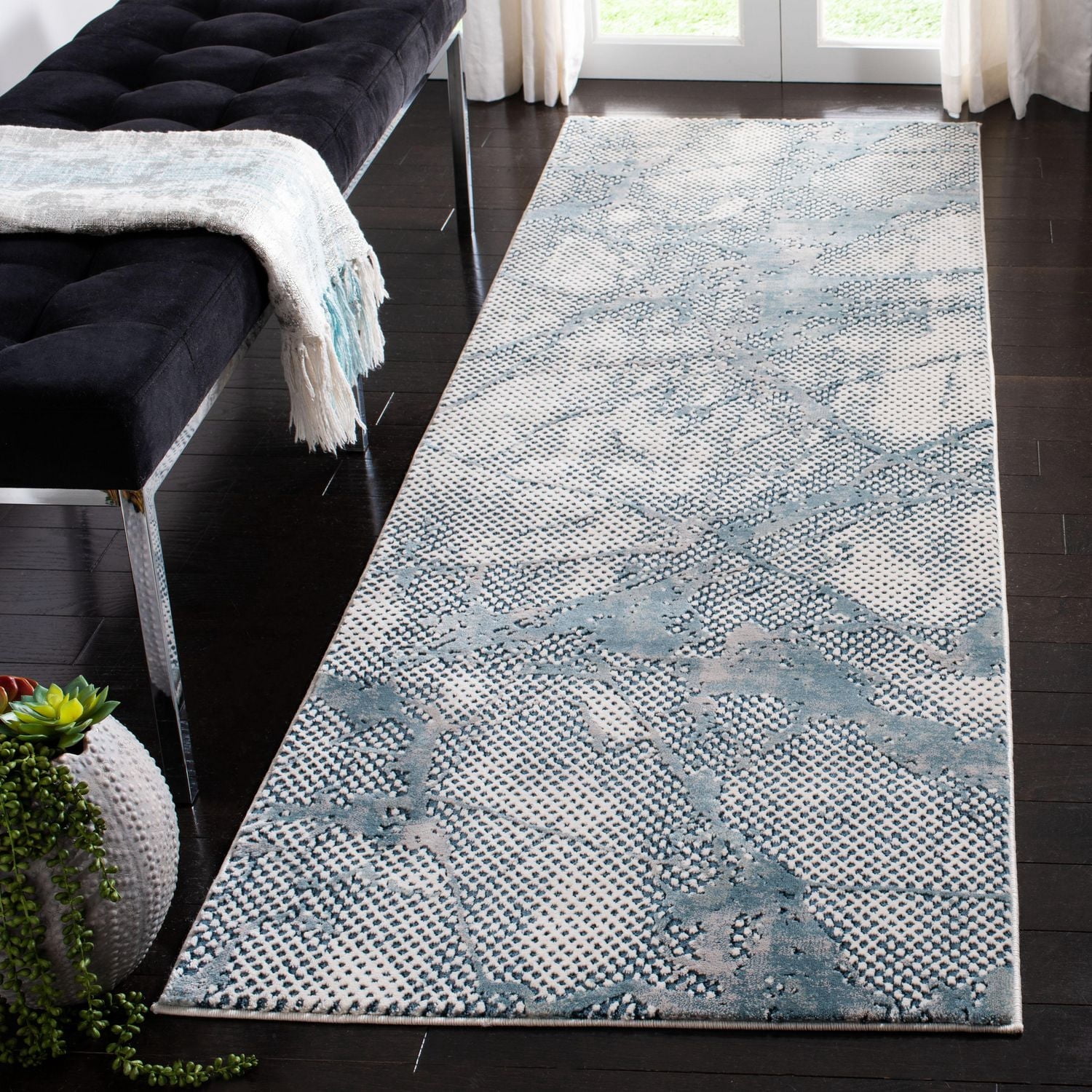 SAFAVIEH Meadow Nikeisha Abstract Area Rug