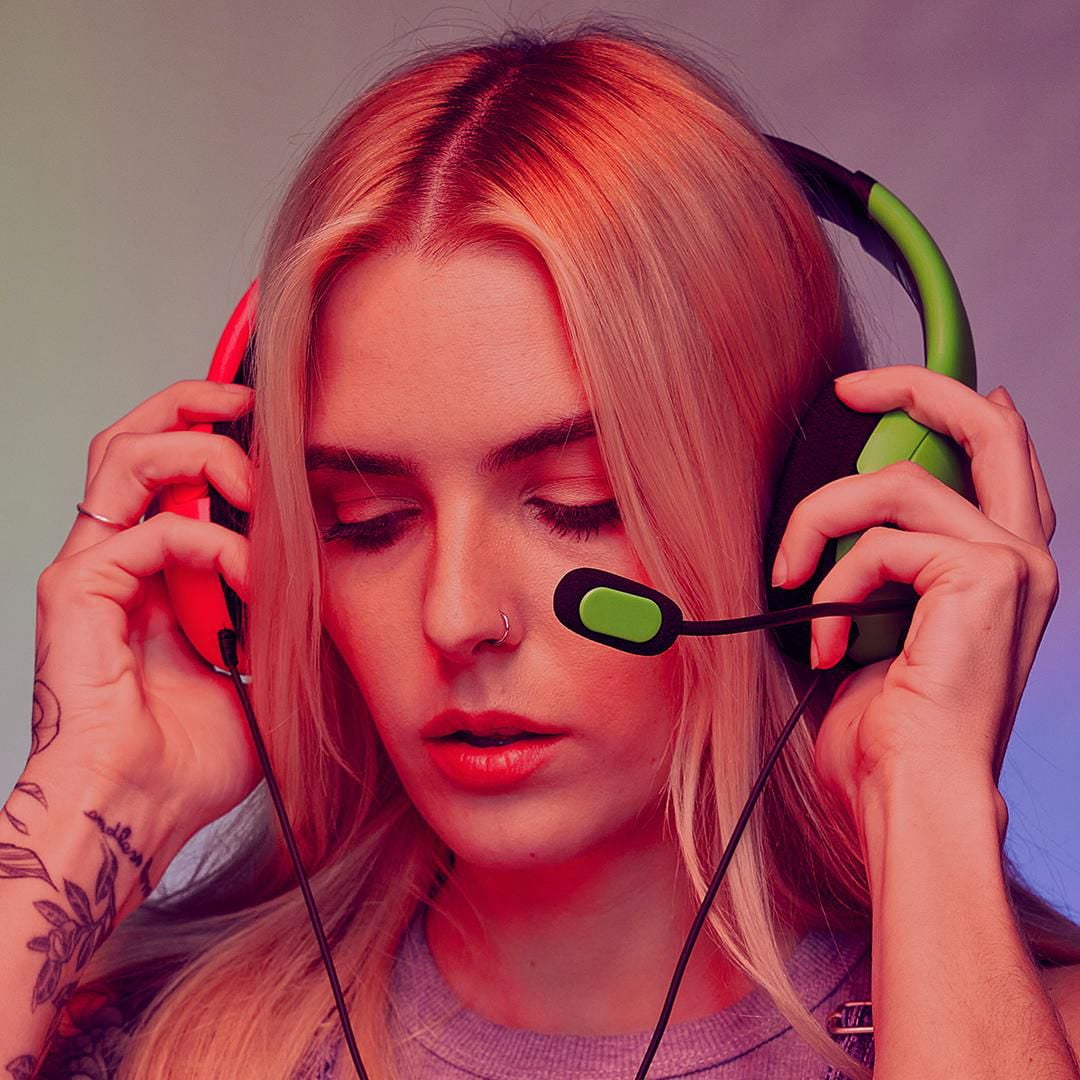 PDP Gaming LVL40 Wired Stereo Gaming Headset with Noise Cancelling Microphone: Nintendo Switch - Pink & Green