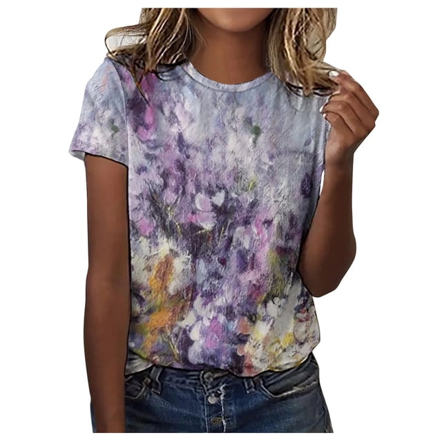 T-shirt à Col Rond à Manches Courtes pour Femmes, Mode d'Été, Imprimé Ordinaire, avec Imprimé vibrant d'Inspiration Florale dans des Nuances de Violet, Jaune et Blanc. Le design Décontracté à Manches Courtes s'Agence avec une Encolure Ronde, Montré Style avec des jeans en denim. Convient aux occasions de Printemps et d'Été comme les Sorties Décontractées, les Fêtes Ou les Vacances.