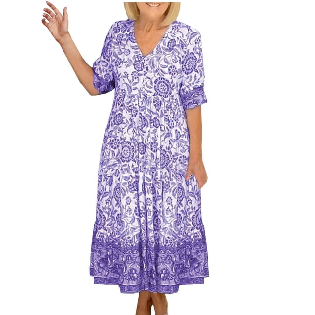 Meichang Robes pour Femmes Été 2024 Robe Vintage à Fleurs Présentant un design Fluide et Ample avec un Imprimé Floral Violet et Blanc. Cette Longue Robe Décontractée à Manches Courtes Comprend des Étages, des Poches Latérales et un Encolure en V, Idéale pour les Sorties Bohèmes à la Plage Ou les occasions Estivales Décontractées.