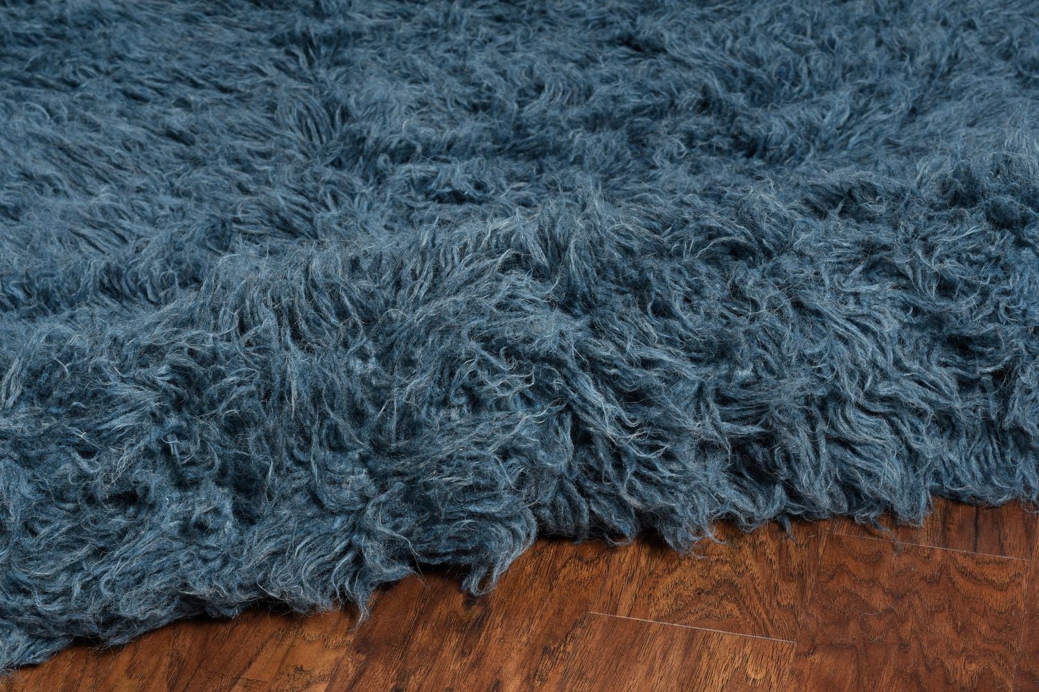 New Flokati 1400gr 2'4" x 4'8" Accent Rug, Denim Blue