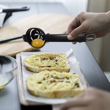 Amzcrzy Kitchen Gadgets Kitchen Utensils Plastic White Separator Separator Protein Separation Baking Tool Separator Strainer Baking Tool Egg Separator forRaw Eggs Egg Yolk Separator