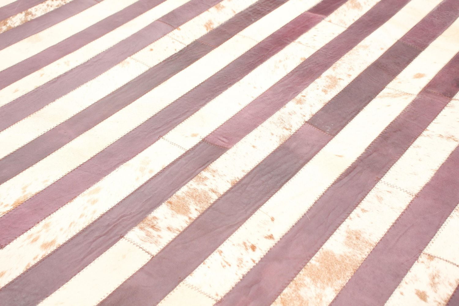 ECARPETGALLERY 4'8" x 6'7" Contemporary Cowhide Patchwork Handmade Area Rug for Living Room, Dining Room and Bedroom Brown