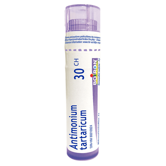 Boiron Antimonium Tartaricum 30CH – Médicament Homéopathique (4g) en format tube Unique avec Environ 80 Pastilles. le tube Présente une Calotte Violette et une Étiquette Blanche avec Texte Bleu et Violet, Incluant le logo Boiron. Conçu pour des Soins Individualisés, Ce Remède Homéopathique Contient Antimonium Tartaricum comme Ingrédient Actif et Est Sans Agents de Conservation Ni Additifs Artificiels. Convient à la Dissolution sous la Langue pour un Dosage Pratique.