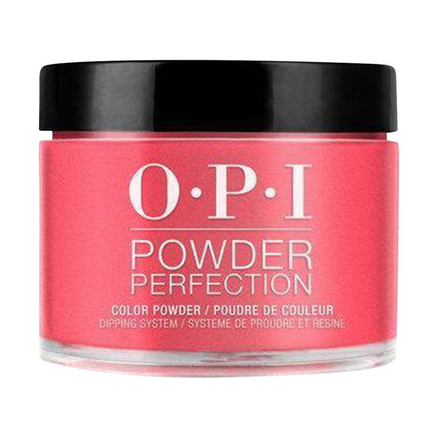 Poudres O-P-I Perfection Poudre pour Trempage d'Ongles en Rouge Grosse Pomme, Pot de 1,5 oz. le Pot Affiche une Poudre Rouge Vibrante avec un Couvercle Noir et un Texte de Marque Blanc Audacieux. Ce Système de Poudre pour Trempage Sans Odeur Offre une Brillance Élevée Semblable au Gel, une Tenue durable pendant Plus de Deux Semaines et un Retrait Facile par Trempage Sans Polymérisation UV/LED.