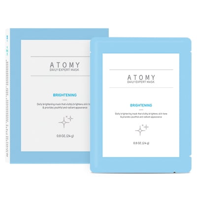 Atomy Daily Expert Masque Éclaircissant 10 Feuilles, un Ensemble de Masques en Feuilles Emballés Individuellement Conçus pour les Soins du Visage afin d'Illuminer le Teint et d'Améliorer l'Éclat. l'Emballage Présente une Boîte Bleu Pâle et des sachets avec une Image de Marque Minimaliste et des Détails sur les Produits, Convient aux routines de Soins de la Peau Pratiques en Voyage.