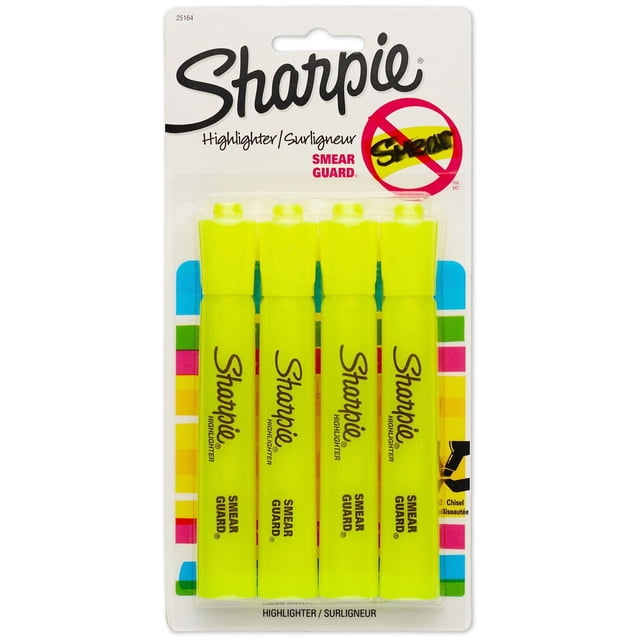 Surligneurs à Réservoir Sharpie, Pointe Biseautée, Jaune, 4 Unités, Vue Orientée vers l'Avant de Quatre Surligneurs Sharpie Jaune fluorescent à Grand Canon avec Pointes Biseautées et Fenêtres d'Encre Transparentes; Encre à Séchage Rapide, Résistante aux Bavures et à la Marque Sharpie, Convient aux notes de Codage par Couleur et au Matériel d'Étude.