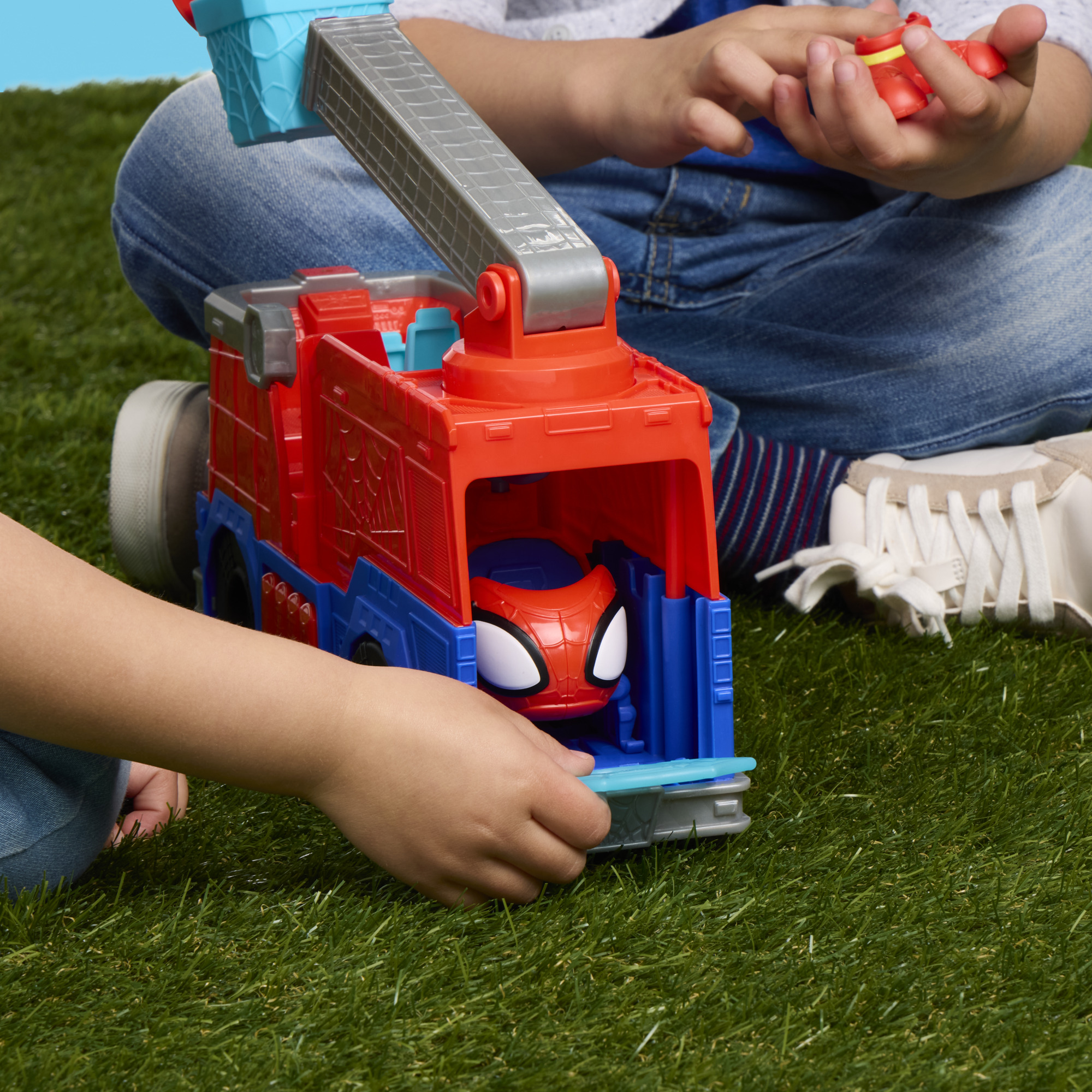 Marvel Spidey and his Amazing Friends Rescue-Webs Firetruck, Ages 3 and Up
