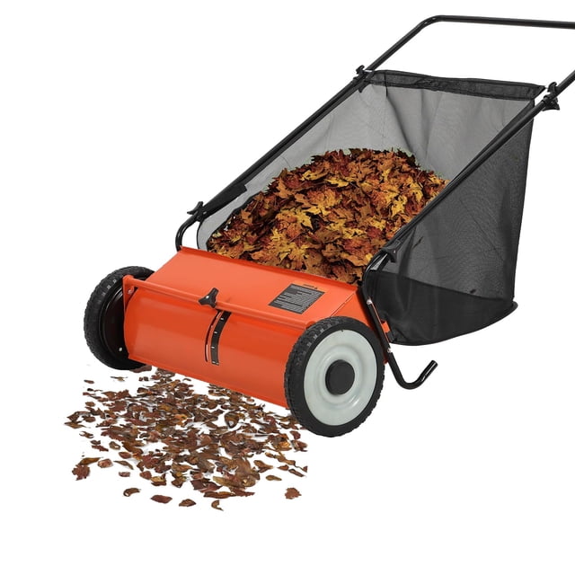 Balayeuse Poussée de 26 Po avec Sac Coupe-Herbe de 7 Pi3, Cadre en Acier Robuste, 4 Brosses Rotatives, Hauteur Réglable – Nettoyage Polyvalent des Feuilles et de l'Herbe pour Pelouses, Orange