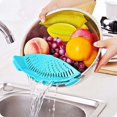 thumbnail image 1 of Passoire à Clip pour Casseroles et Poêles, Passoire à Clipser Fabriquée par la FDA, Silicone Résistant à la Chaleur, Facile à Utiliser et à Ranger, Va au Lave-Vaisselle, 1 of 7