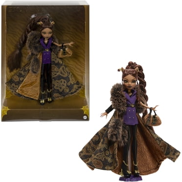 Monster High Clawdeen Wolf House of Wolf Doll in High Fashion Coat with Premium Accessories
