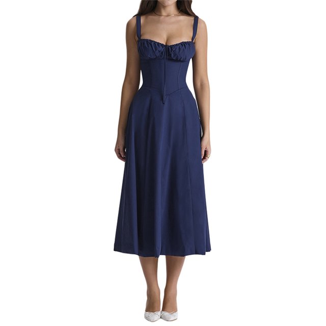 Kmbangi Robes d'Été pour Femmes 2023 Robe Trapèze Sans Manches à Bandage pour Soirée en Boîte de Nuit à la Plage. Cette Robe Bleu Marine Présente un design Sans Manches, un Corsage Ajusté avec Détails de Bandage à l'Avant, et un style Dos Nu. la silhouette Trapèze s'Étend jusqu'à une Longueur midi, Offrant une Coupe Flatteuse. Fabriquée en polyester Léger, Elle Est Idéale pour les Événements d'Été comme les Fêtes, les Sorties à la Plage et les Rassemblements Décontractés. le Modèle Agence la Robe avec