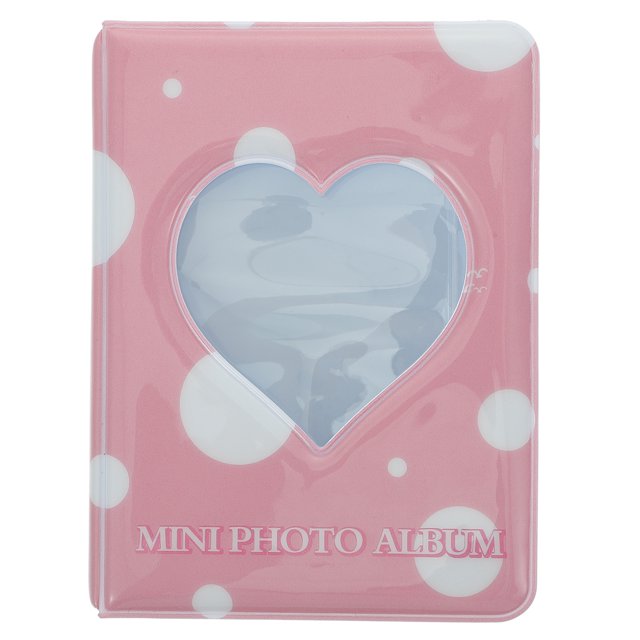 Miangastore Album Photo Mini Cœur Creux Petit Album Photo Porte-Cartes d'Images. Cet Album Photo compact Présente une Couverture en PVC Rose avec des Pois Blancs et un Motif de Cœur Creux à l'Avant. Il Mesure 11,00 x 8,00 x 2,20 cm (4,32 x 3,14 x 0,86 Pouces) et Contient jusqu'à 40 Pochettes pour photos de 3 Pouces. la Liaison Stable entre la Couverture et les pages Intérieures Assure la Durabilité, le Rendant Adapté pour Être Porté en Sac Ou