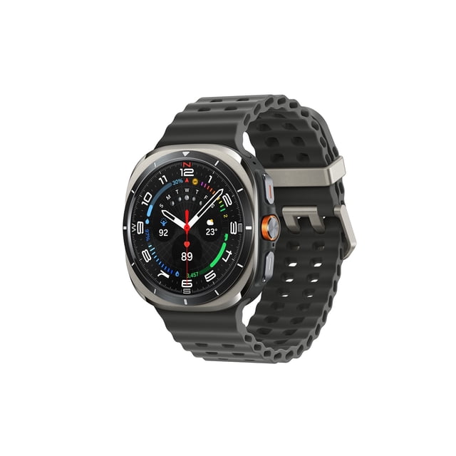 Samsung Watch Ultra 47 mm LTE Montre Intelligente avec Boîtier Rond en Titane et Bracelet sport Noir Perforé en Vue avant 3/4, Affichant l'Heure, la Fréquence Cardiaque, la Météo et le Suivi des Activités sur Son Cadran Numérique, Idéale pour le Suivi de la Condition Physique et la navigation GPS.
