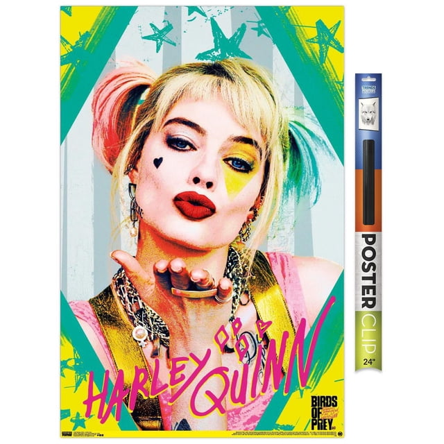 DC Comics Film - Birds of Prey - Harley Quinn - Affiche Murale Kiss, 22,375 Pouces x 34 Pouces Mettant en Vedette Harley Quinn aux Cheveux Blonds en Tringles Roses et Bleues, Portant des Colliers Superposés et un Haut Rose avec des Bretelles Dorées, Soufflant un Baiser sur un Fond vibrant avec des Étoiles Sarcelle et des accents Jaunes, avec Texte Rose Audacieux « Harley Quinn » et le logo Birds of Prey dans le Coin Inférieur Droit, Idéal pour la Déco Murale de Chambre Ou de Bureau