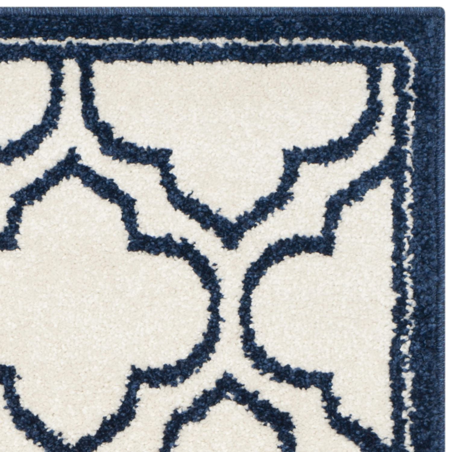 Safavieh Amherst Wilson Geometric Area Rug