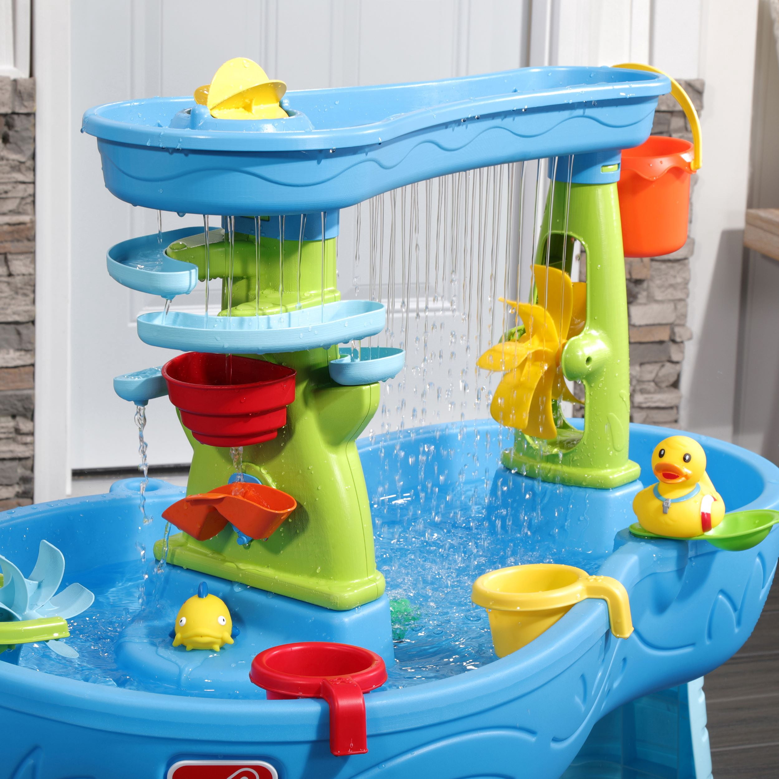 Table de jeu aquatique avec douche