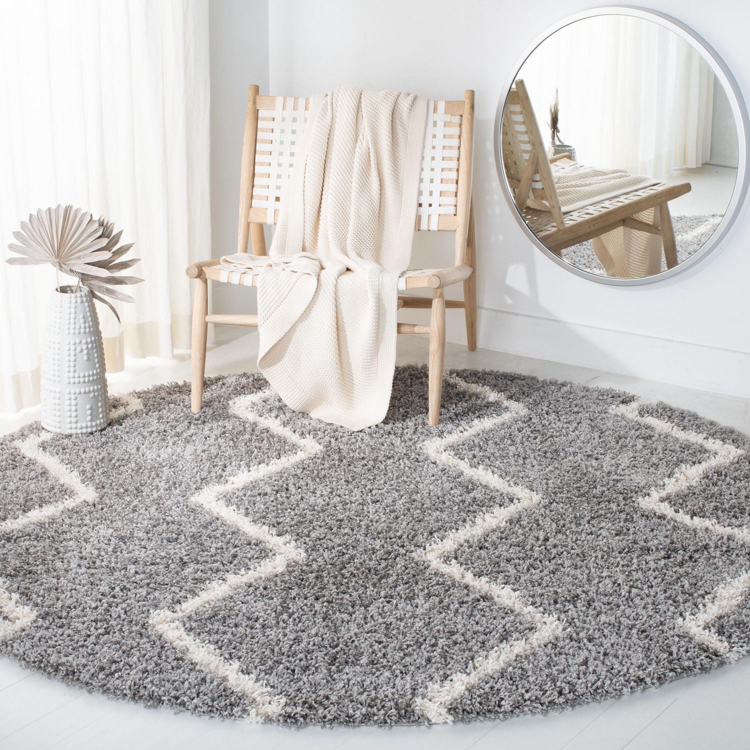 Safavieh Venus Carleen Chevron Shag Area Rug