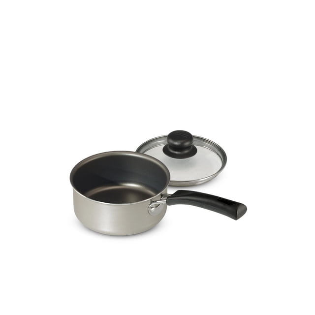 Tramontina Simple Casserole à Sauce de 2 Qt avec Couvercle Antiadhésif Couleur champagne avec Poignée en Bakélite Noire Qui Reste Froide et Couvercle en Verre Trempé avec Bouton en nylon Noir. construction en Aluminium Assurant une distribution Rapide de la Chaleur et Intérieur Antiadhésif pour une Cuisson et un Nettoyage Faciles. Compatible avec les Cuisinières au Gaz, Électriques et en Céramique, Convient aux sauces en Petit Lot, aux Soupes et au Mijotage.